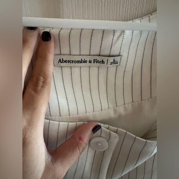 Abercrombie Tank sz L - Picture 2 of 3